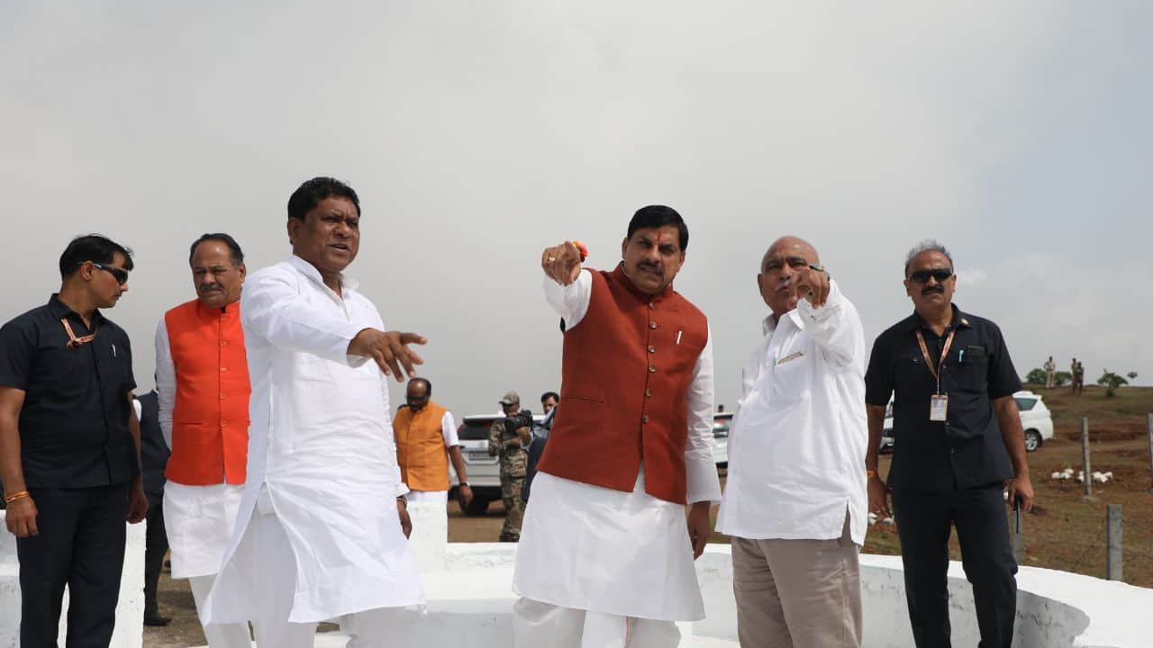 मुख्यमंत्री मोहन यादव और भाजपा प्रदेश अध्यक्ष हेमंत खंडेलवाल