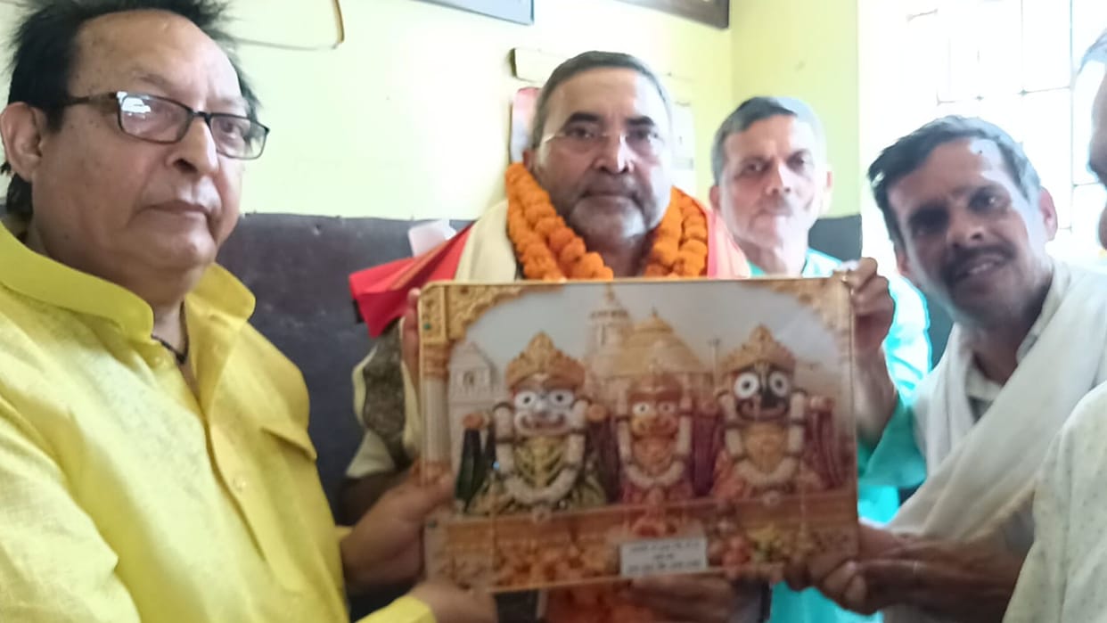 Brijesh Singh visits Pappu ki Adi in Kashi sparking social buzz Jagannath Temple grandly constructed