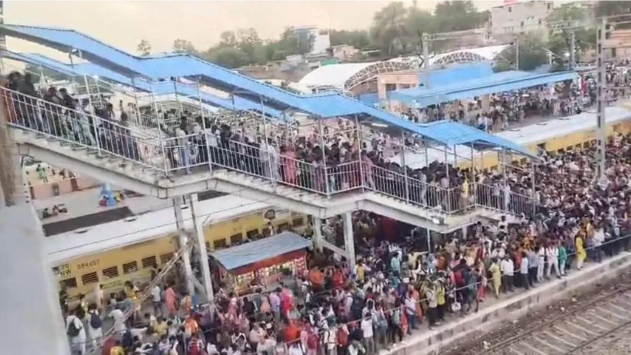 A crowd of passengers gathered at Reengus Station railways received revenue of more than ₹1.25 crore