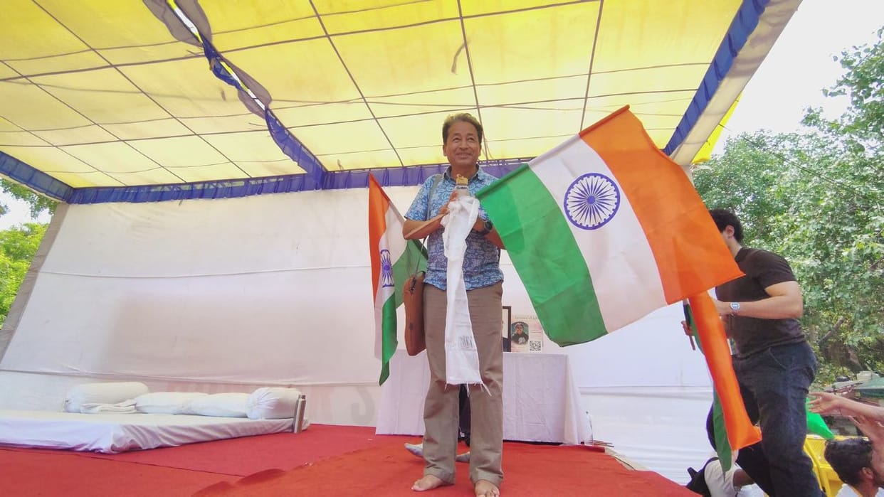 Protests demanding resignation continue; Sonam Wangchuk's blood sugar level drops to 66.