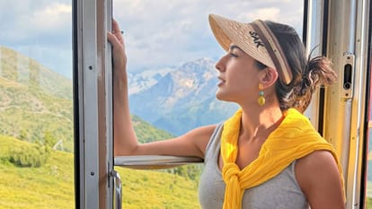 Sara Ali Khan Shares Photos From Switzerland Vacation With her mother amrita singh with Beautiful Caption