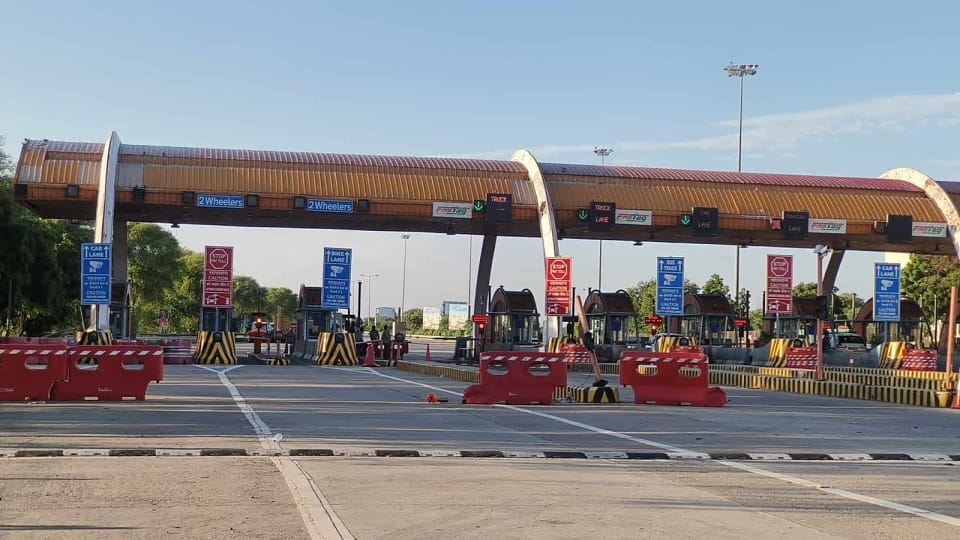 Yamuna Expressway declared no-protest zone