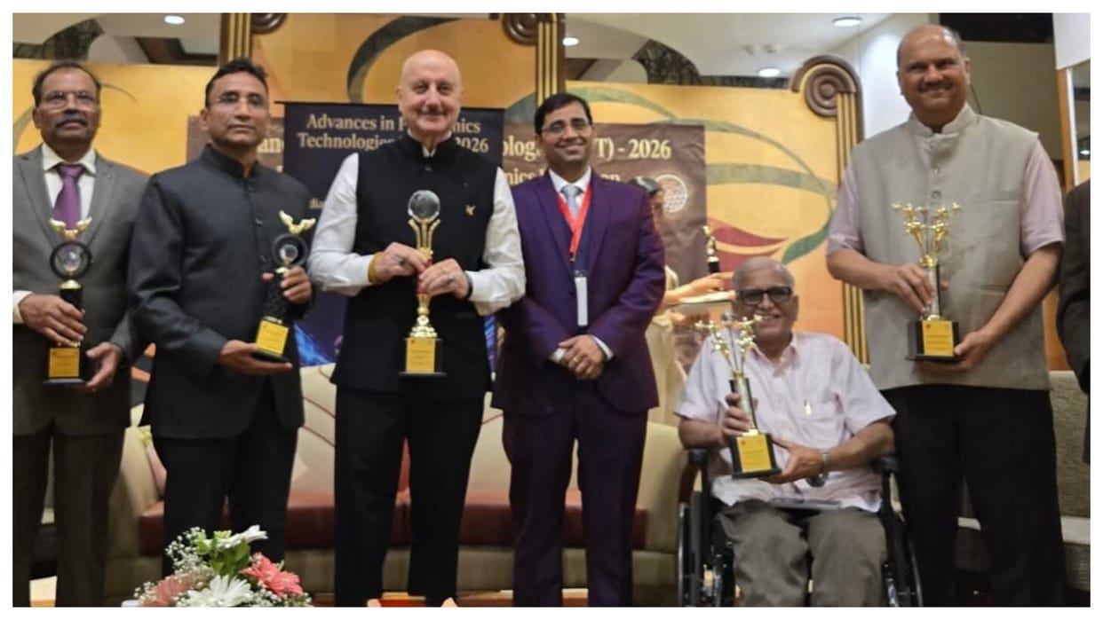 Anupam Kher Says He Was Completely Numb After Being Honoured By Doctors