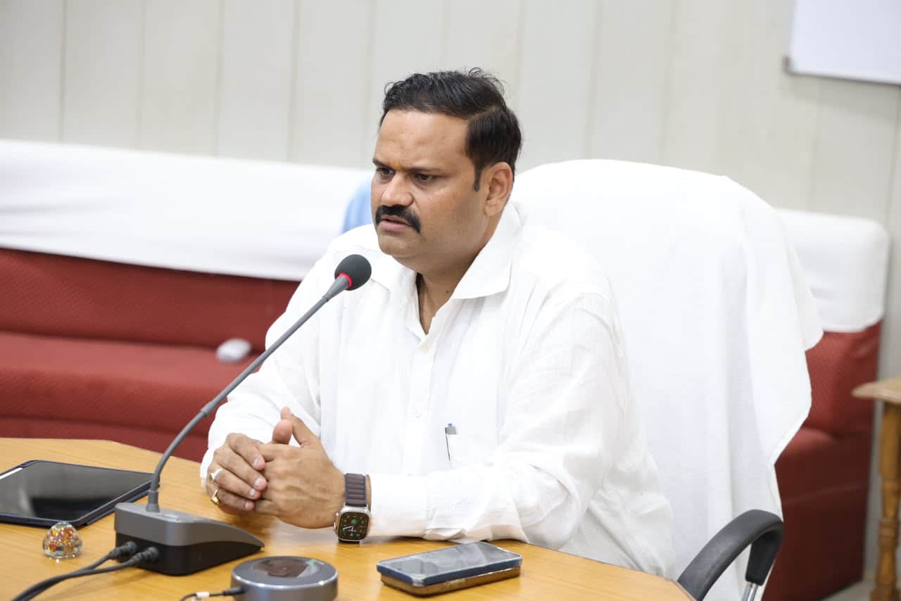 भोपाल संभागायुक्त कर्मवीर शर्मा