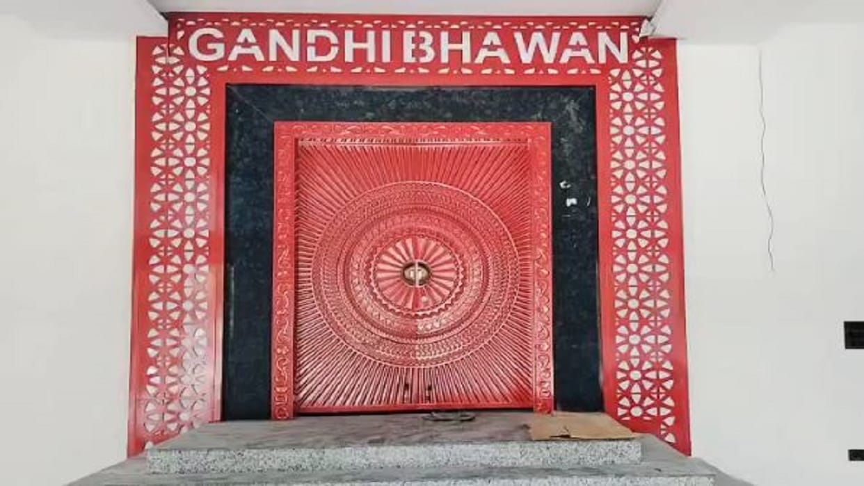 Gandhi Bhavan where actor Rajpal Yadav learned the ropes of theatre has been transformed