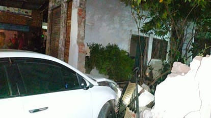 Speeding Car Crashes Into SGST Officer's House Wall in Agra, Airbags Save Two Occupants