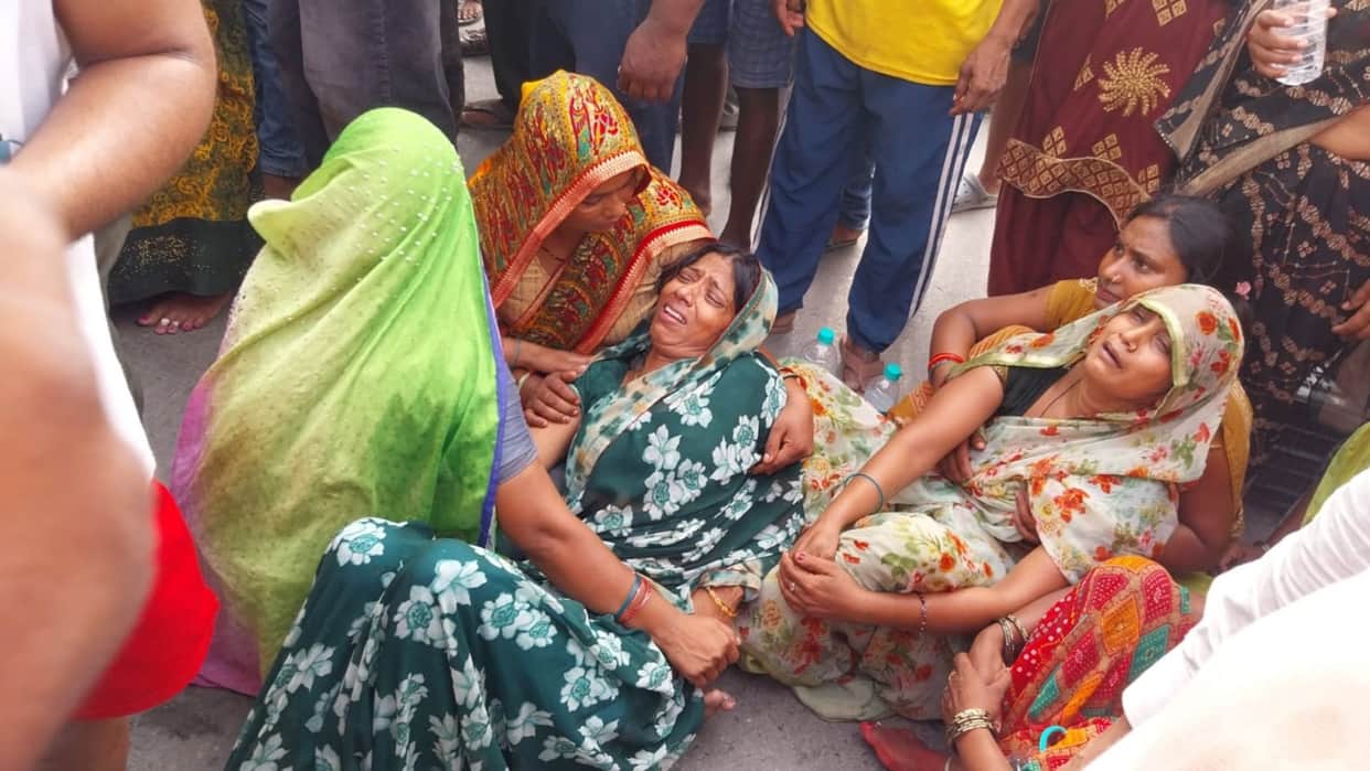 Elderly man dies after hit by mango-laden DCM truck son critically injured in varanasi