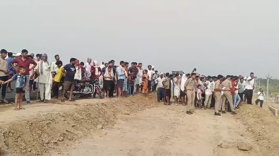 Bareilly Plane Crash Trainee Aircraft Hit High-Tension Line, Pilot Escaped as Power Supply Was Off