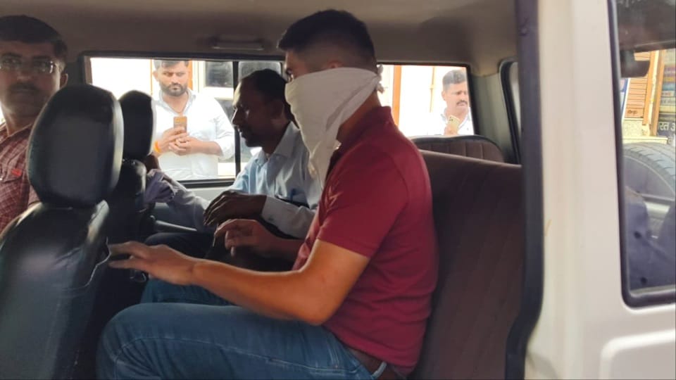 CSC operator arrested in Kaithal for accepting a bribe of ₹20,000 for a marriage certificate.