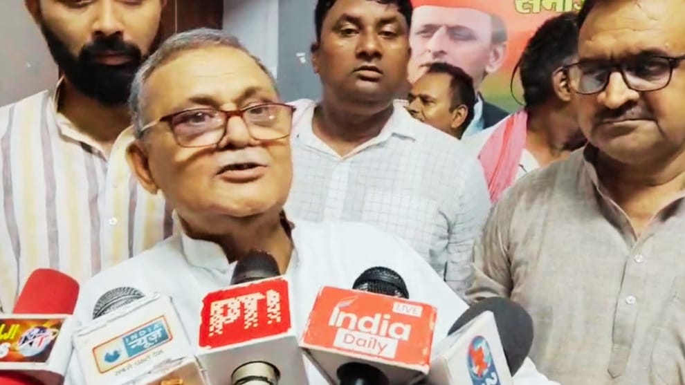Only two people selling india assets two buying Sanatan Pandey jibe bjp public cheated over last 12 years
