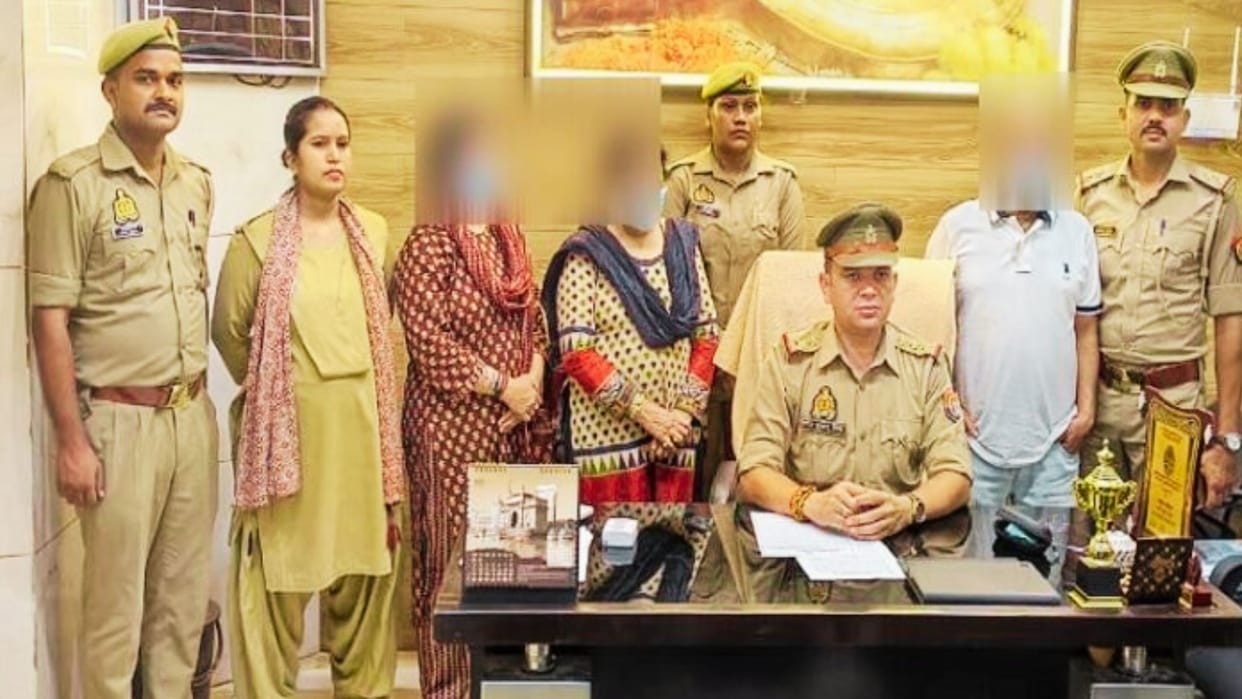 Three arrested including mother and daughter allegedly selling Ministry Defence property 3 crore