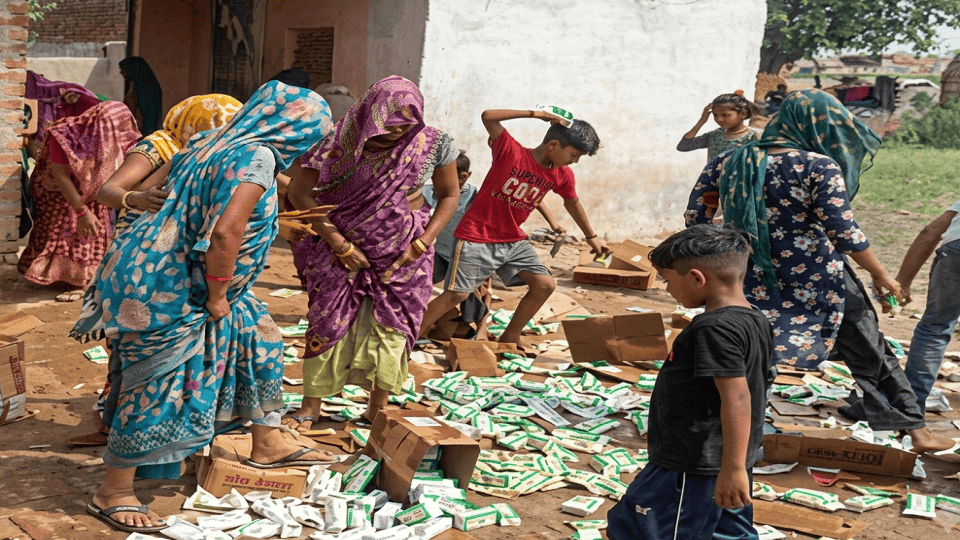 Women protested against the liquor contract