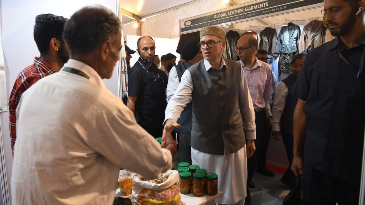 Srinagar: श्रीनगर में अंतरराष्ट्रीय बायर-सेलर मीट से बढ़ेगा निर्यात, उमर अब्दुल्ला ने जताई उम्मीद