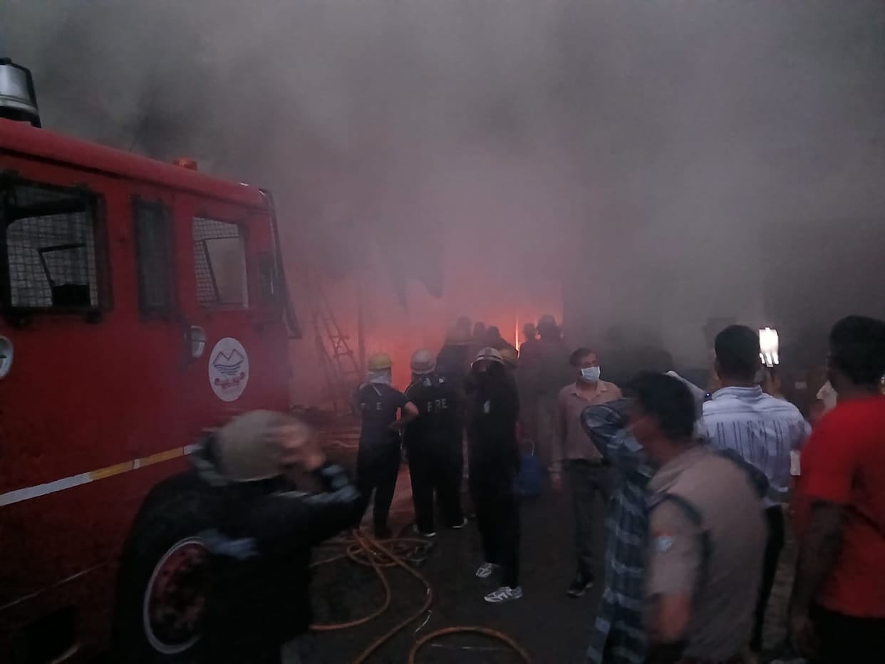Dehradun Massive fire breaks out at seat cover shop warehouse in Chauhan Market chaos ensues