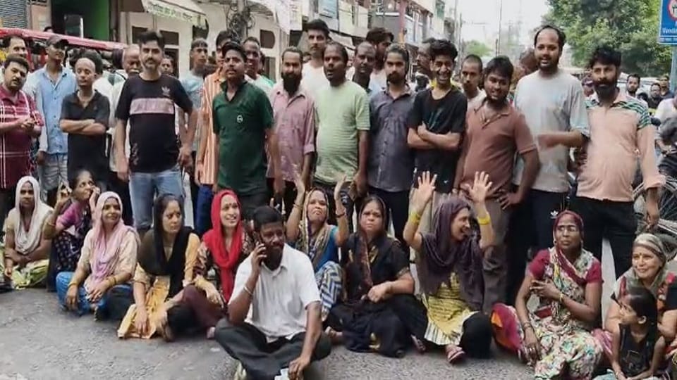 People enraged by the water crisis blocked the road
