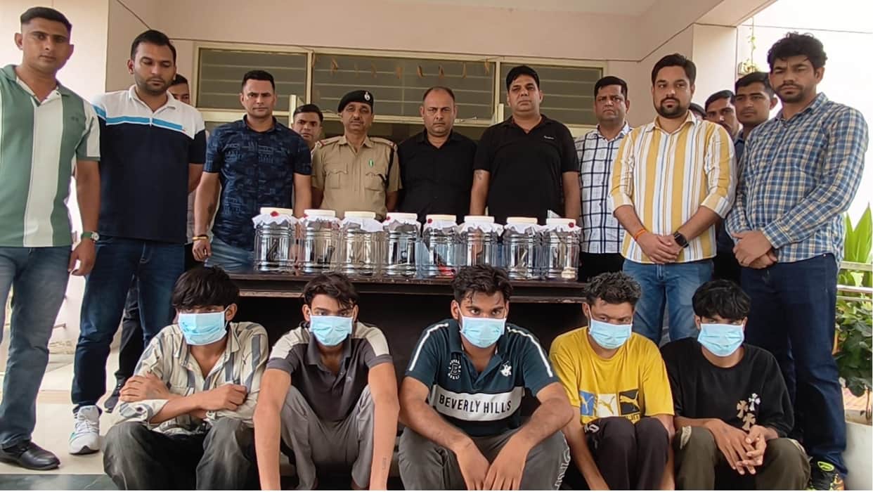 Karnal Police nabbed five gangsters and recovered eight pistols and 30 cartridges