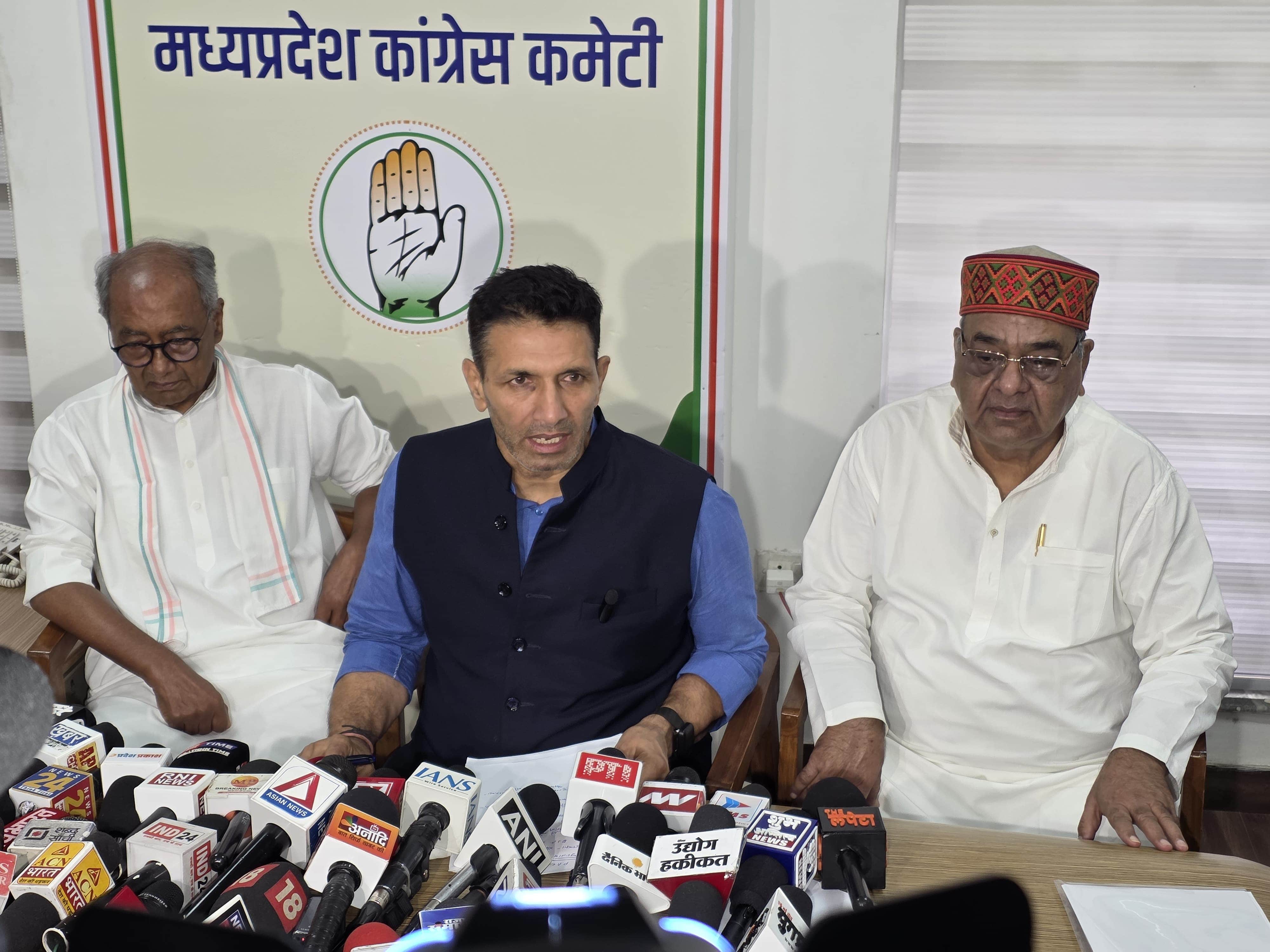 पीएसी बैठक के बाद पीसीसी में प्रेसवार्ता