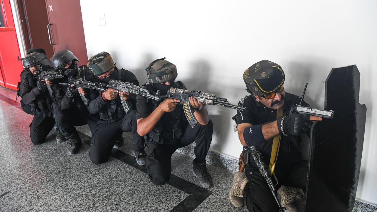 photos of security agencies' mock drill ahead of the Amarnath Yatra.