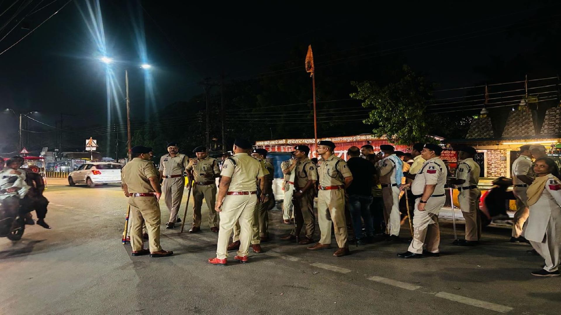 रायपुर में देर रात पुलिस की बड़ी कॉम्बिंग