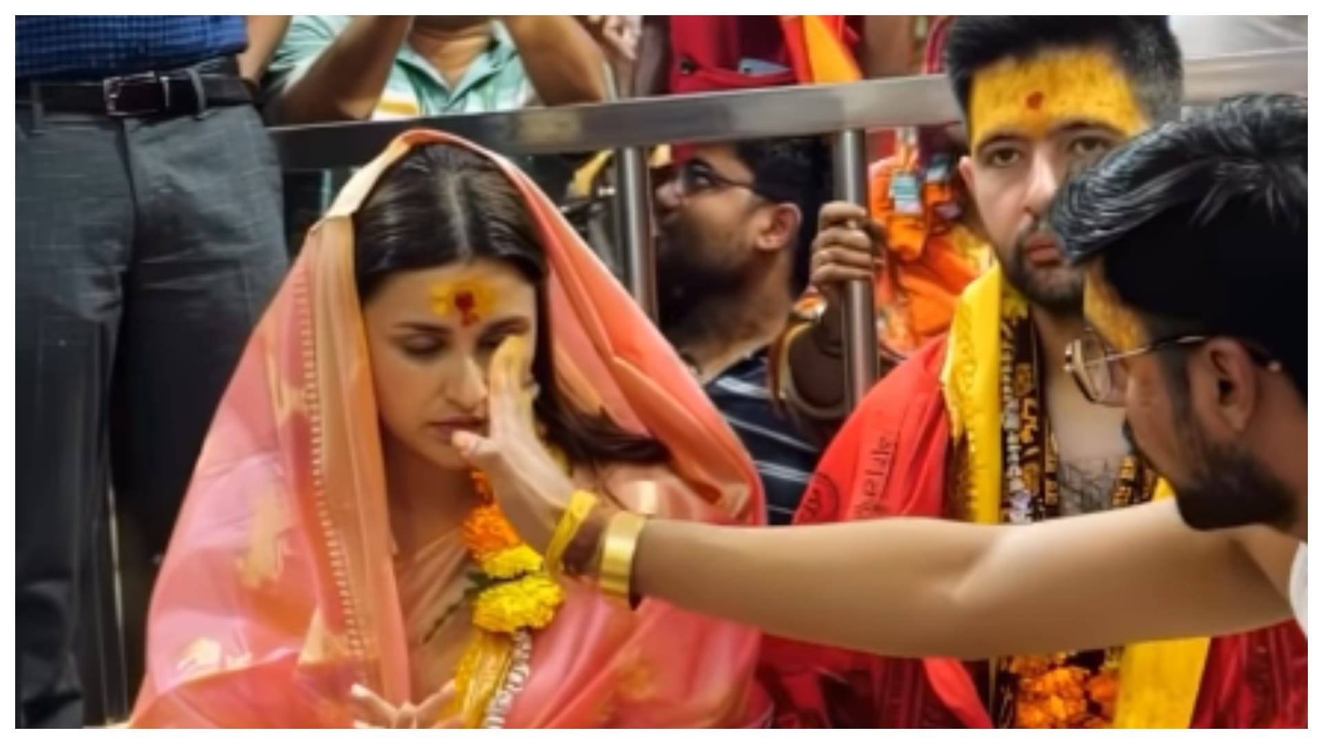 Parineeti Chopra and Raghav Chadha seek blessings at Ujjain Mahakal