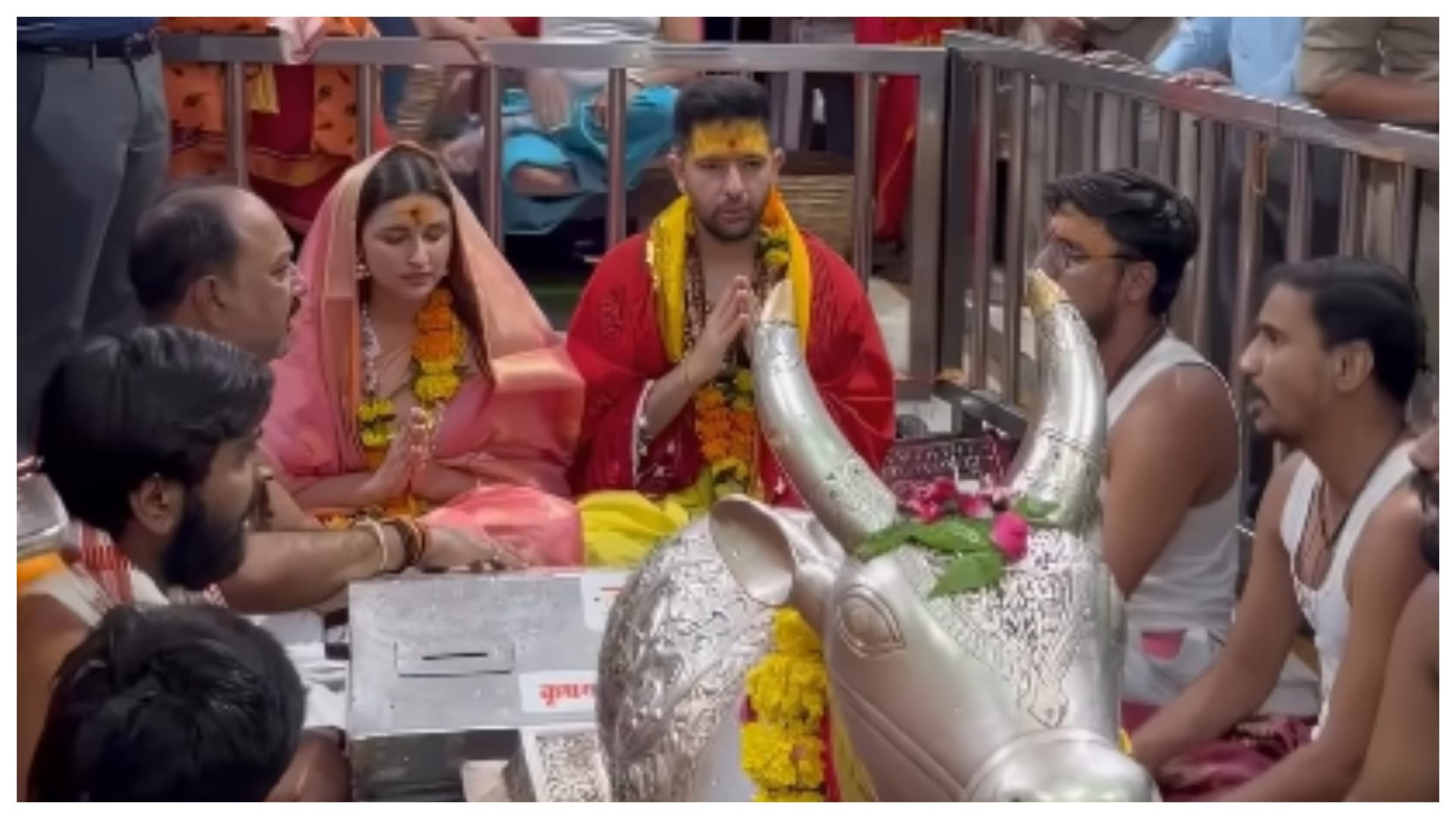 Parineeti Chopra and Raghav Chadha seek blessings at Ujjain Mahakal