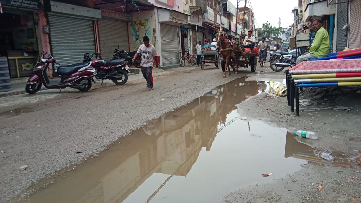 Rain brings relief from scorching heat in Budaun