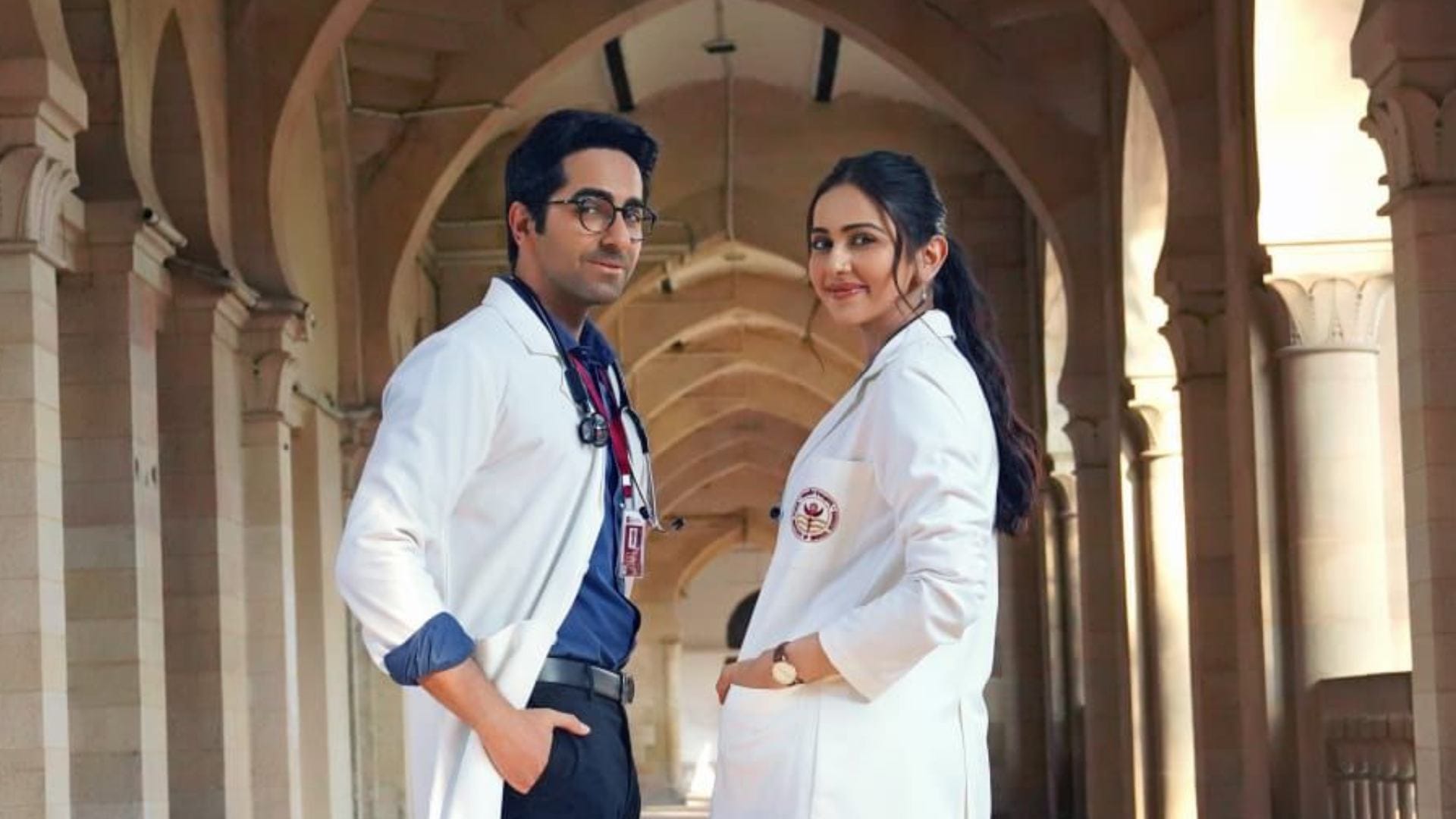 National Doctors Day 2022 Amitabh Bachchan to Shah rukh Khan actors who played doctors role on screen