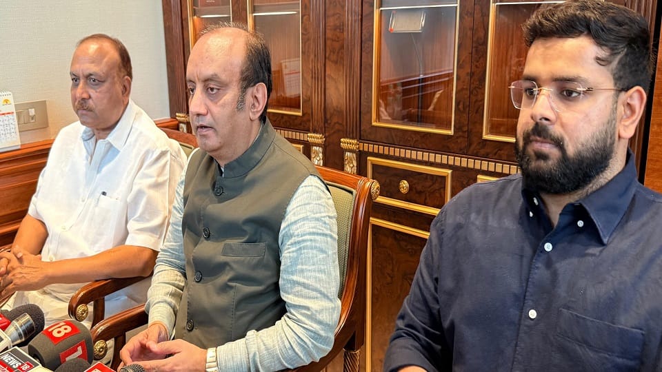 BJP National Spokesperson Sudhanshu Trivedi give statement regarding controversy over ram mandir theft case