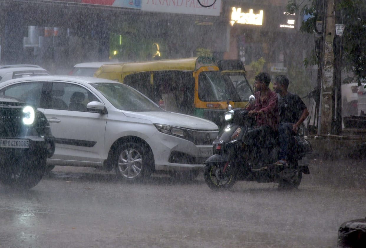 MP Weather: July begins with vigorous rainfall; alert issued for heavy to very heavy rain in 7 districts; mons