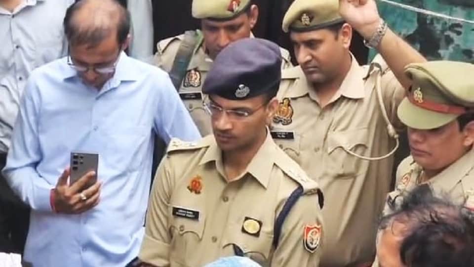 Murder of soldier's mother: Brother-in-law entered house to commit robbery; slit her throat with a knife
