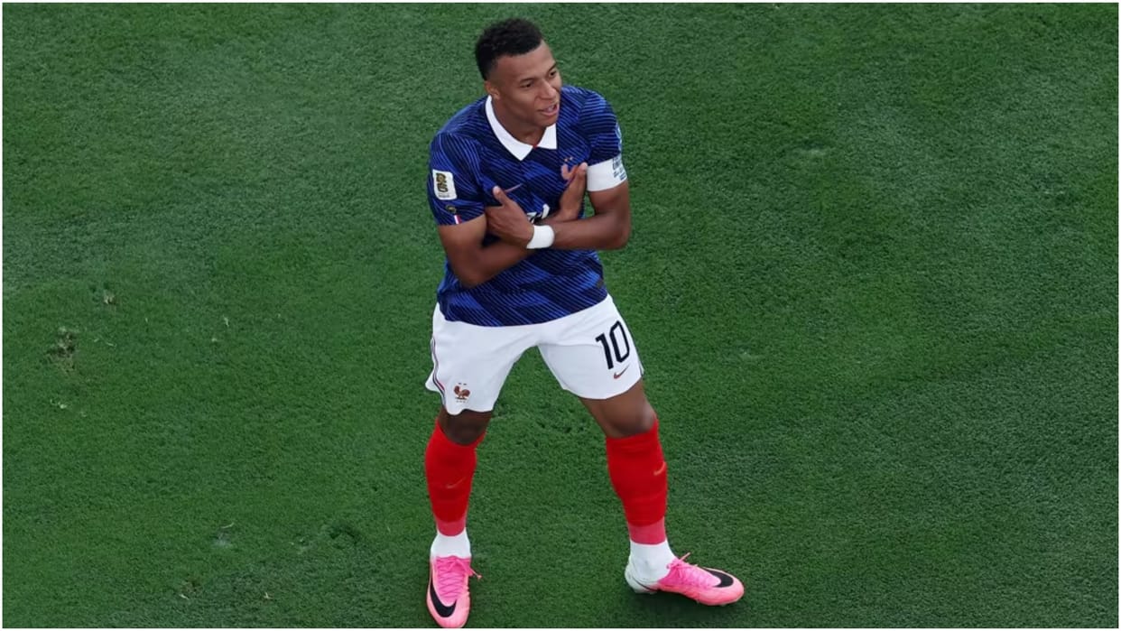 Fifa World Cup:किलियन एम्बाप्पे ने रच दिया नया इतिहास; सबसे कम उम्र में खेले 20 मैच, कितने गोल किए पूरे? – Fifa World Cup: French Star Footballer Kylian Mbappe Becomes Youngest Player To Play 20 World Cup Matches