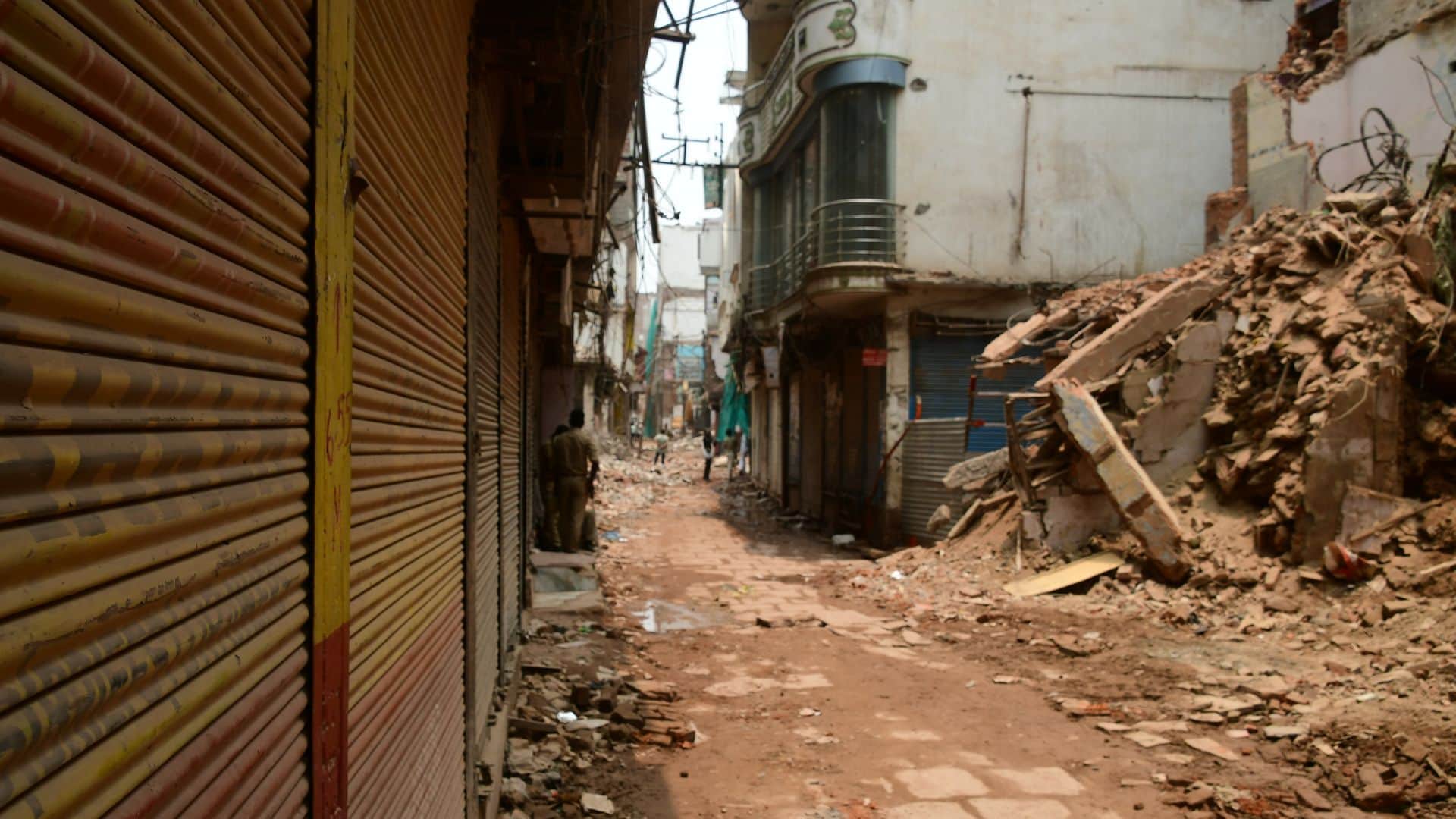 Sledgehammers strike five mosques 54 houses demolished in Dalmandi action carried Poclain and JCB machines