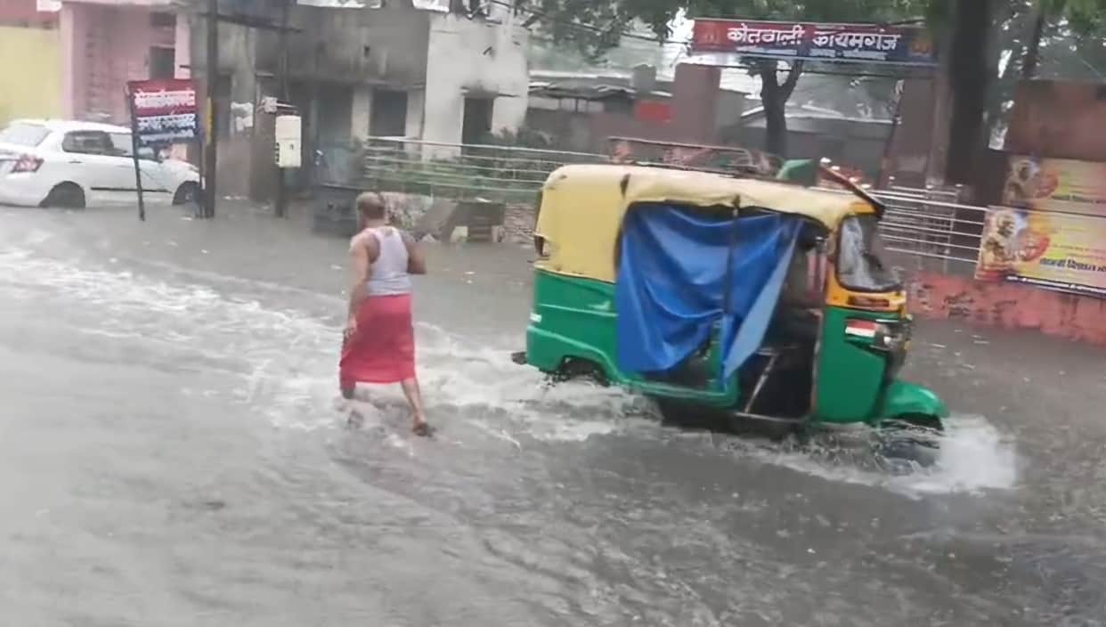 Farrukhabad Downpour brings relief in Kaimganj waterlogging in several areas smiles return to farmers faces