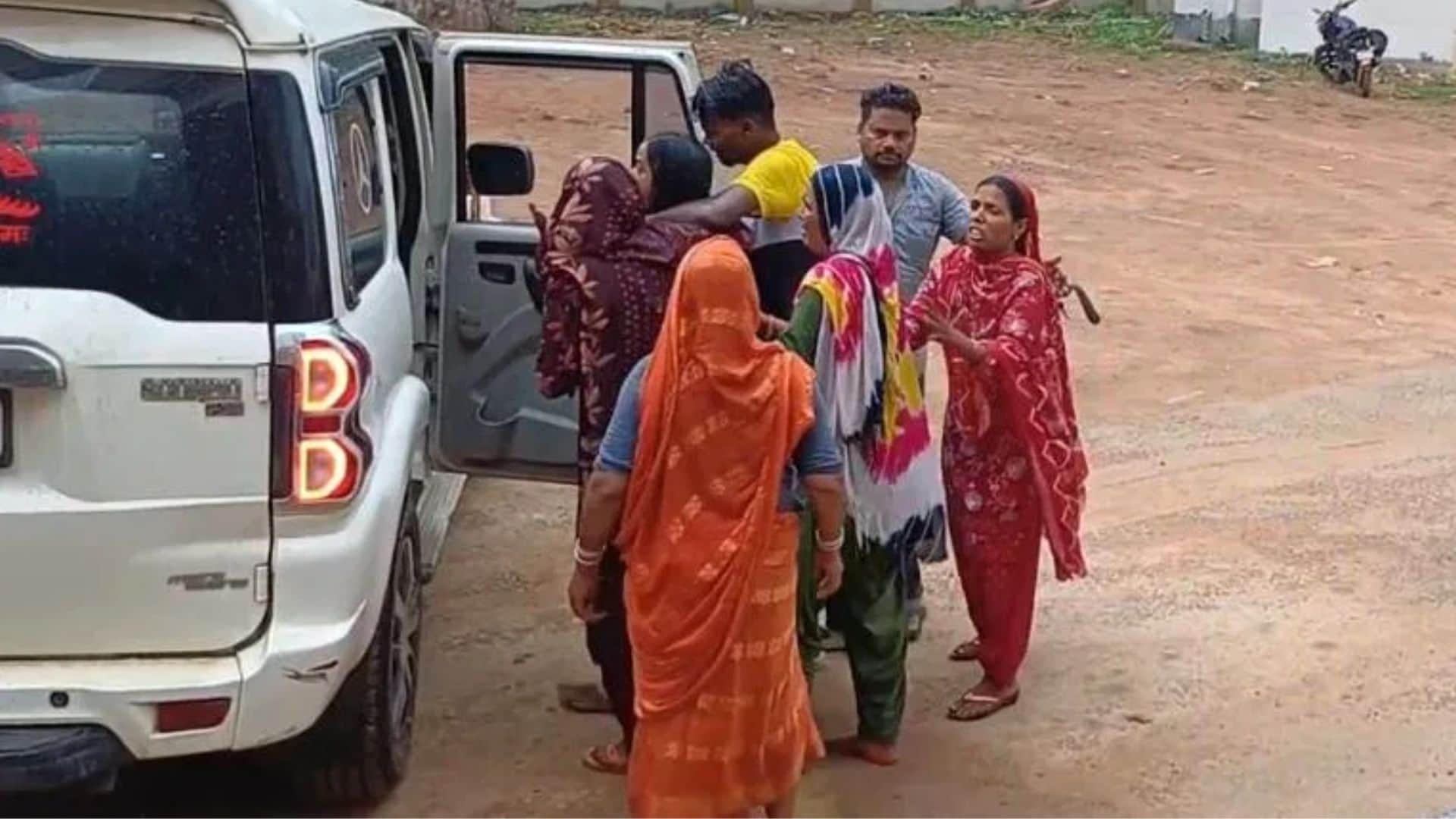 मौत के बाद शोकाकुल परिजन