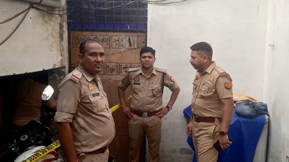 Meerut Honour Killing Brother Arrested After Allegedly Killing Sister Over Love Affair UP Crime News in Hindi