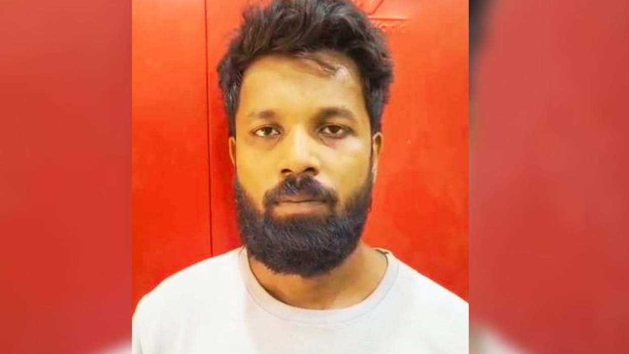 young man swindled people Instagram posing RTO Bhayyaji arrested following complaint by ARTO in chandauli