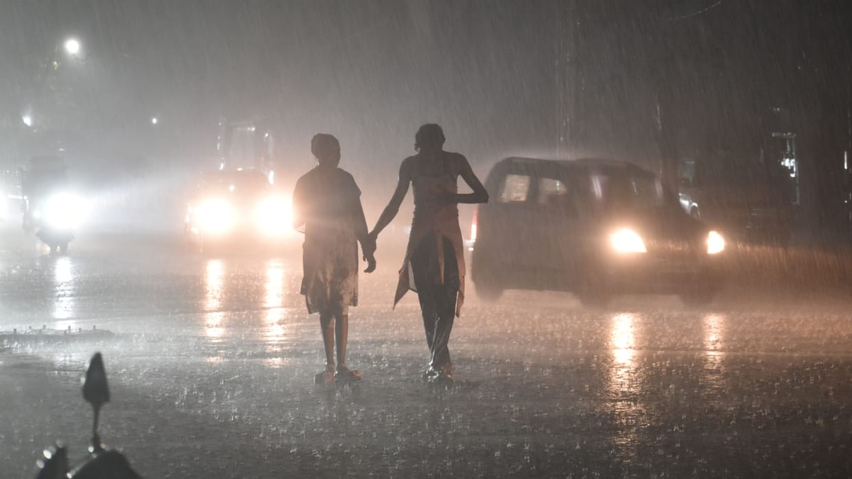 Prayagraj Weather: Humidity causing discomfort amidst clouds and rain; weather to remain the same for a week