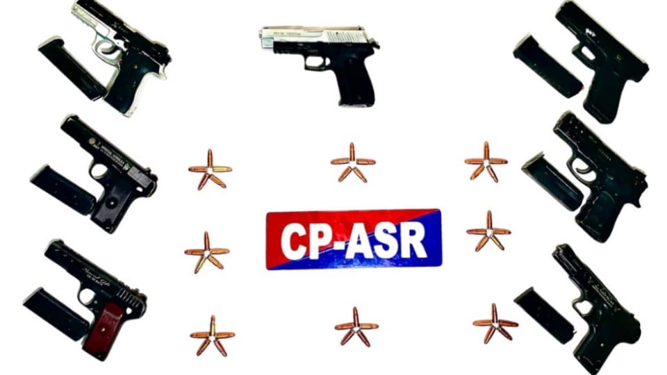 cross-border arms smuggling network two accused arrested with seven sophisticated pistols