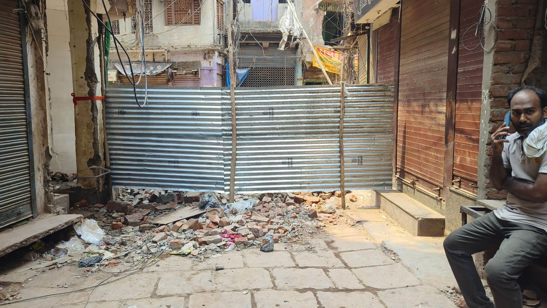 Sledgehammers strike five mosques 54 houses demolished in Dalmandi action carried Poclain and JCB machines
