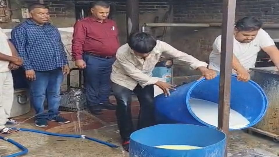 Illegal Dairy Unit Busted in Agra, 200 kg of Adulterated Paneer and Milk Destroyed