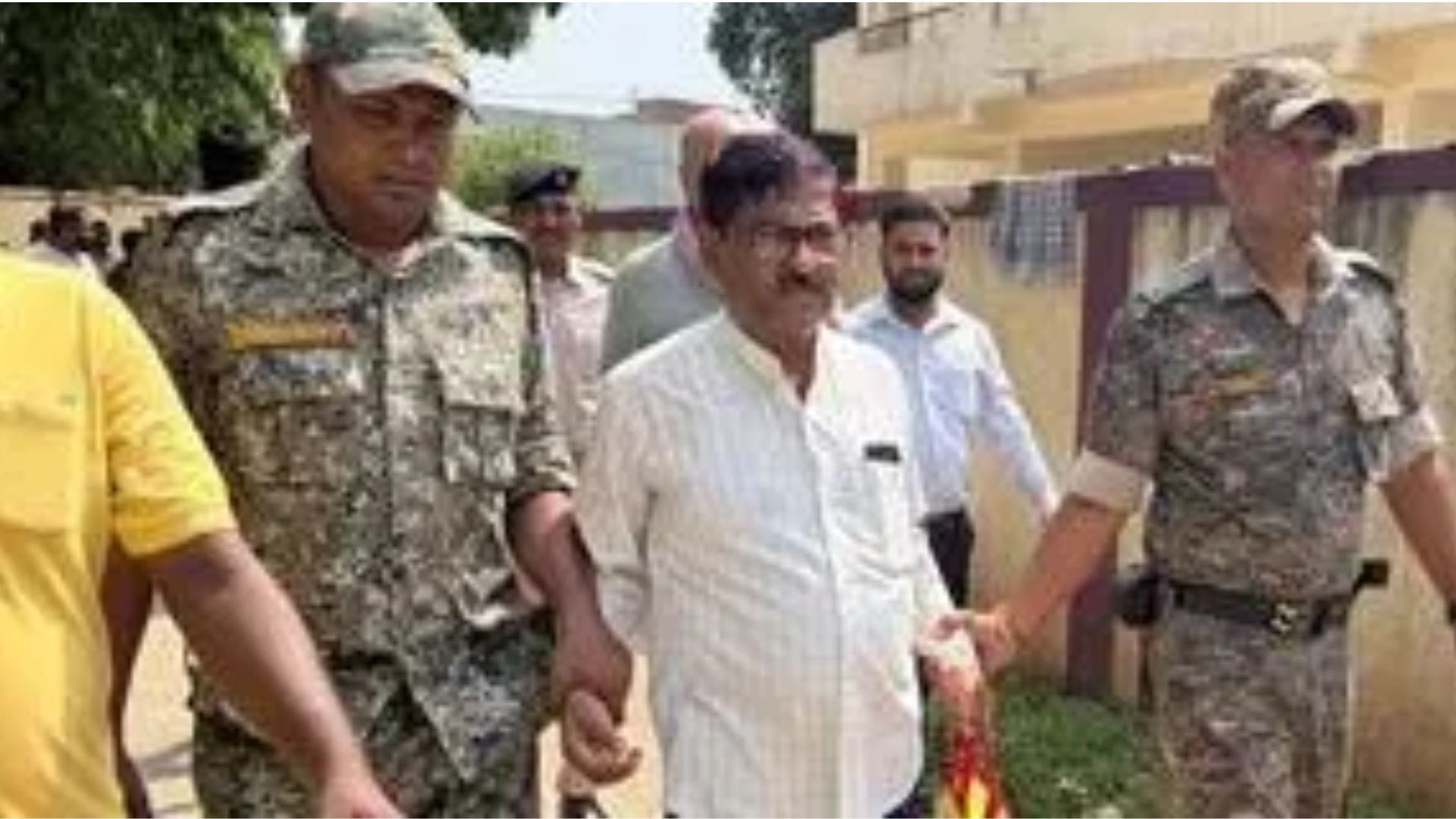 8 हजार लेते ही ACB ने दबोचा प्रधान लिपिक