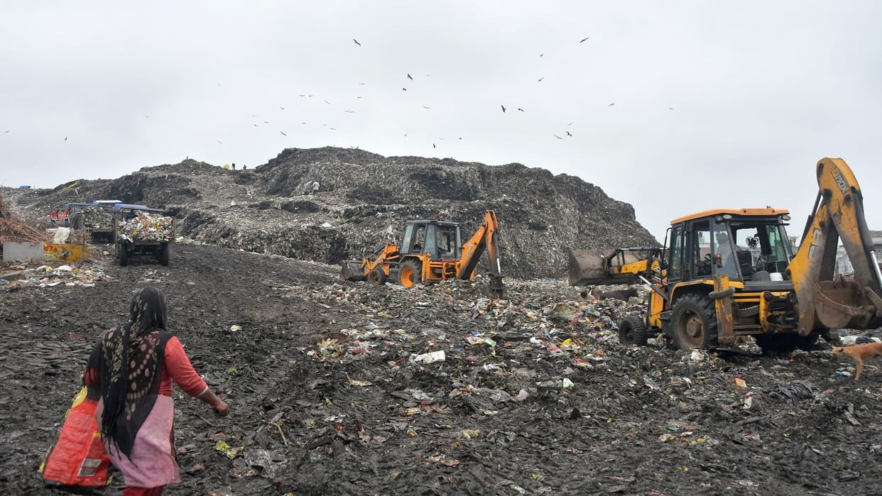 Bakarganj to be freed from garbage modern park to be built in Bareilly