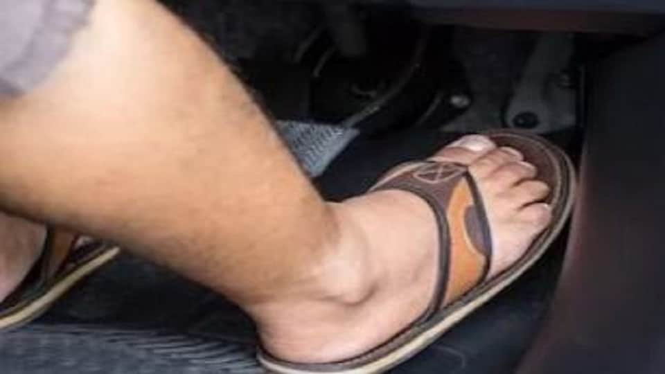 Uttarakhand News driver driving a car wearing slippers in crime
