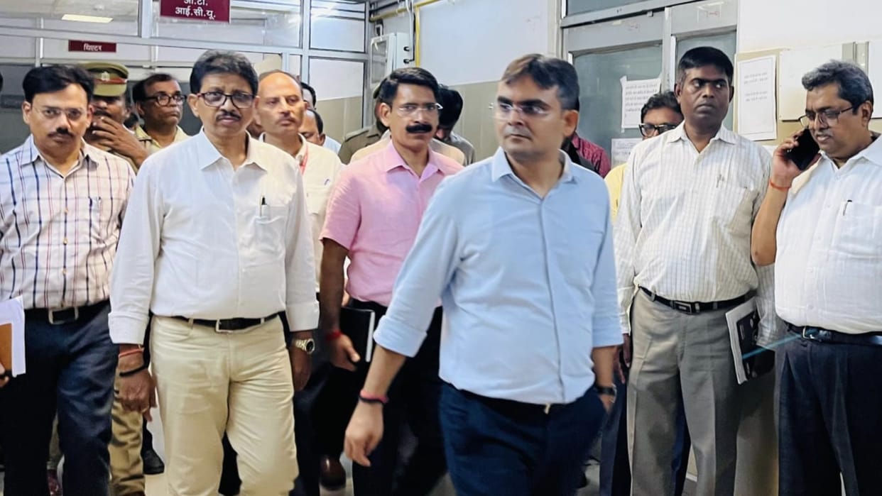 Varanasi DM visits SSPG Hospital directs officials complete work through dedicated drive inspects premises