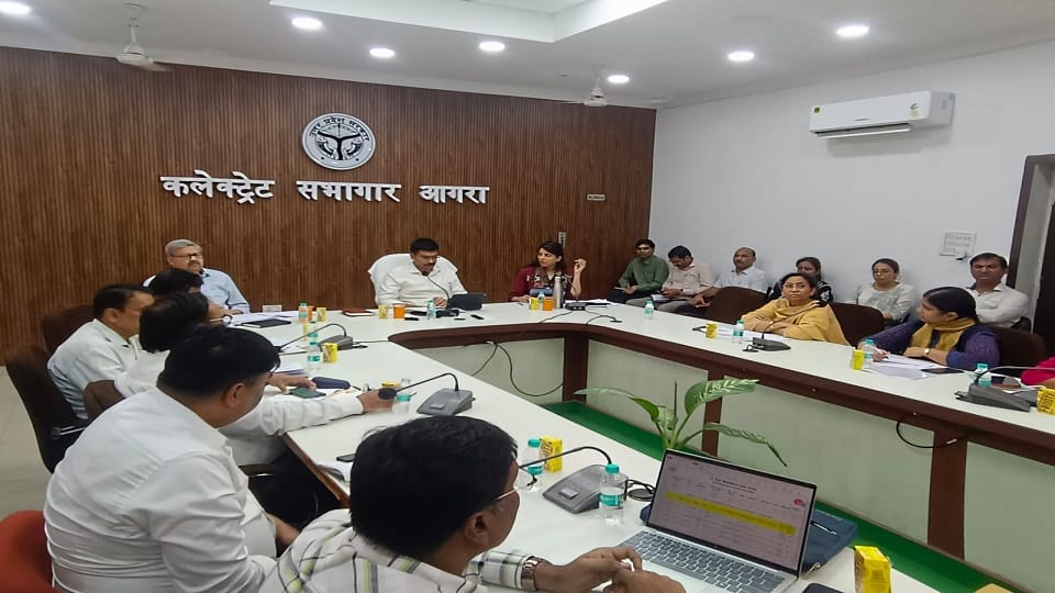 Salaries of 10 health center in-charges withheld at health review meeting