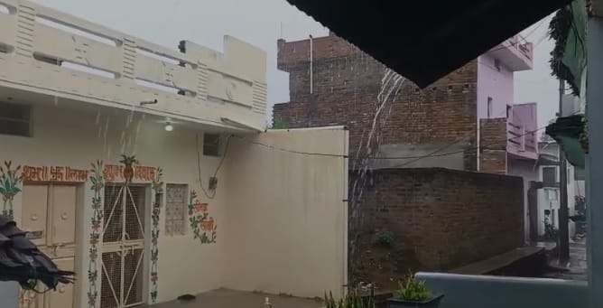Banda Weather Heavy rain makes weather pleasant bringing relief from heat and humidity farmers are delighted