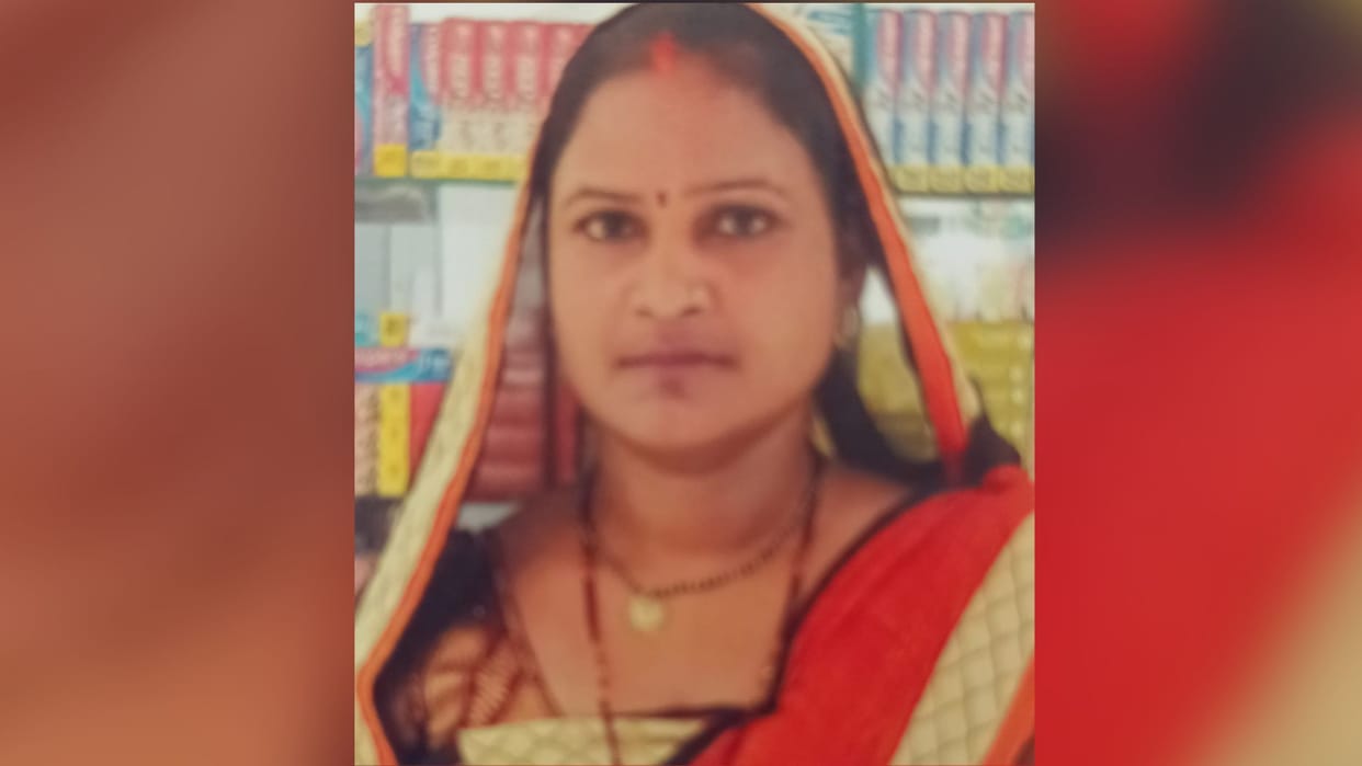 Woman dies after bike hits divider while trying to avoid stray animal in azamgarh