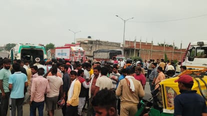 Road accidents in Varanasi Three injured after Scorpio hits and four injured in bus and auto-rickshaw accident