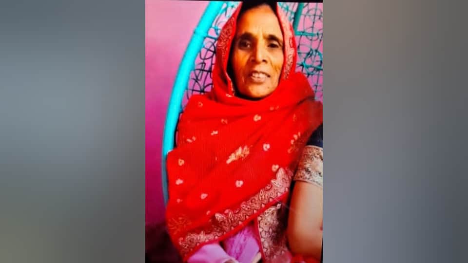 Constable mother murdered in Parikshitgarh meerut Naked body white hair in woman hands