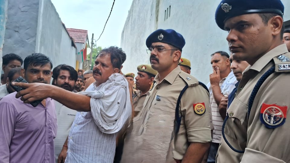 Constable mother murdered in Parikshitgarh meerut Naked body white hair in woman hands